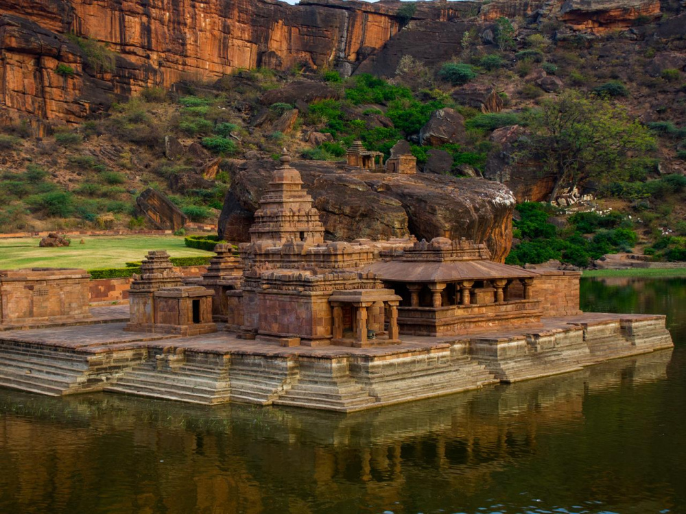 Badami-Bhuthanatha-Temple.jpg
